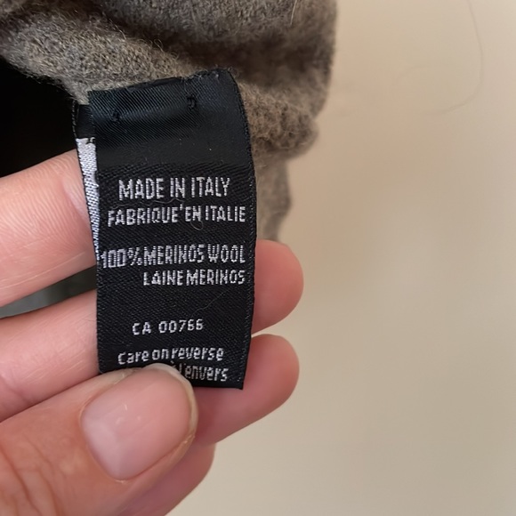 Sweater vest - Picture 3 of 4